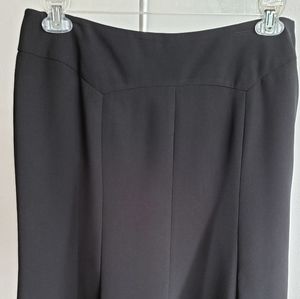 Jones Wear Essentials A line/belt skirt.